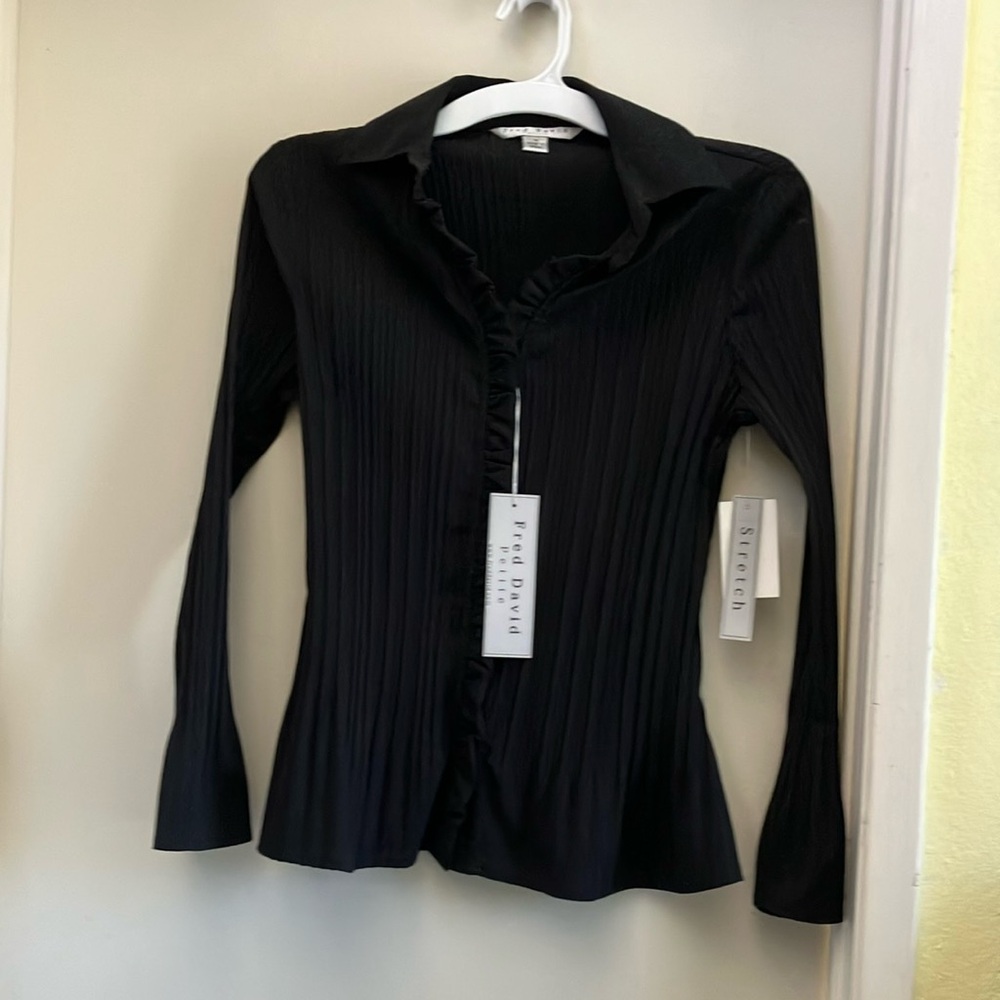Petite Small Stretch Black Top New with tags Fred David